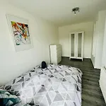 Allenby Walk Private In A 4 Bed Shared House Manchester