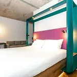 Yotel Deansgate Hotel 4*