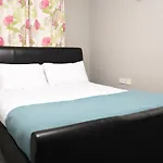 87 Rawsthorne Avenue * マンチェスター