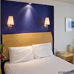 Airport Hotel 3*