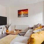 Brimmond Homes - Nr To Univ, Hospitals, O2 Apollo, Plab & 7 Mins To Centre - Stylish, Modern & Secure 2 Bed, 2 Bath With Allocated Free Parking Daire *