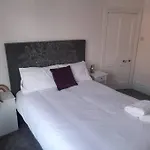 Chic 5 Double Bedroom House - 15 Min To Holiday home *