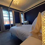Chic 5 Double Bedroom House - 15 Min To *