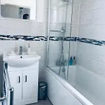 Elsham Gardens - Shared Facilities *