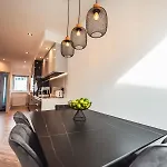 Luxurious 3 Bed Home, Free Parking Manchester