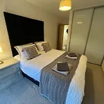 Etihad Fc 2br With Water View Manchester