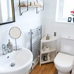 Ferienhaus Cozy Townhouse In The Heart Of Greater