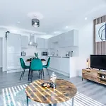 Lejlighed Heart Of Didsbury Luxury 2 Bed By Hass Haus Manchester
