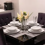 شقة Luxury Mcr 2bed,2bath Apartment- Location! *