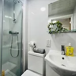 Apartmán Chic Hideaway: Modern Studio In Stretford Manchester
