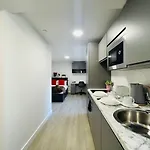 Chic Hideaway: Modern Studio In Stretford