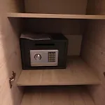 New 2 Bedroom In - Stretford - Old Trafford Close To Football-cricket Ground & Centre *