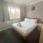 Free Parking - Close To Centre