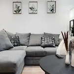 Holiday home New Build Haven - Close To Centre - Etihad *