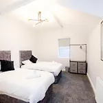 Benoit Apartmán *
