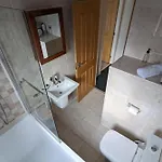 Warm Family 2db House! Hotell 3*