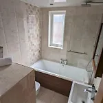 Warm Family 2db House! Manchester