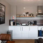 High Street Town House 4*