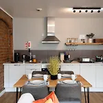 High Street Town House Aparthotel Manchester