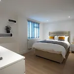 Luxury 6 Bed Near Centre With Cinema & Games 5 Bathrooms فيلة مانشستر