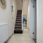 Luxury 6 Bed Near Centre With Cinema & Games 5 Bathrooms فيلة *