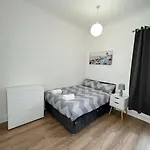 Cozy 3br Urban Oasis In The Hub Appartamento Manchester