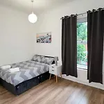 Cozy 3br Urban Oasis In The Hub Manchester