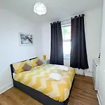 Cozy 3br Urban Oasis In The Hub Appartamento Manchester