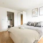 Drillzstays - Ethiad Free Parking Apartamento
