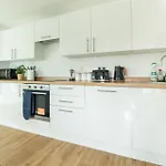 Drillzstays - Ethiad Free Parking Apartamento *