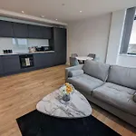 Lovely 1 Bed - Old Trafford *