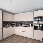 Daire Spacious 2 Bed In Central Manchester