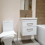 Daire 1bed Apartment, Free Parking For Two, Long Term Discounts *