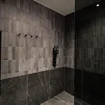 Omnia By The Heim Apartment