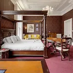 Luxury King Near Royal Hospital - Pass The Keys