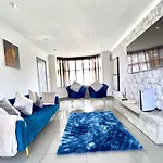 Pansiyon The Grey Mansion *