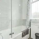 Spacious 3br - Pool Table - Games - Sleeps 9 Hébergement de vacances Manchester
