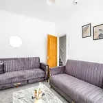 Big New House - 5bdr Near Tatil Evi Manchester
