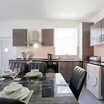 Tatil Evi Big New House - 5bdr Near Manchester