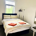 United View! Big House, Prime Location, Transport Tatil Evi