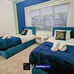 Apartment Cosy Corner: 4-bedroom Serviced House With Free Parking Manchester