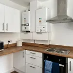 Daisybank Co-living - Private Self-cater Prázdninový dům