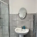 Prázdninový dům Daisybank Co-living - Private Self-cater *