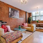 Central Northern Quarter Two Bedroom Appartement *