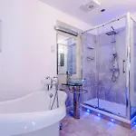 Central Northern Quarter Two Bedroom Appartement *
