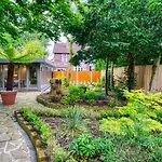 Garden In Hidden Oasis, - Pass The Keys בית נופש מנצ'סטר