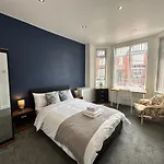 Prázdninový dům Daisybank Co-living - Private Self-cater *