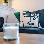 Holiday home Modern 3br House In Manchester, Ideal For Groups, Free Parking - Sleeps 8 Manchester