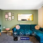 Cosy 4-bed House L Garden L Free Parking L Wifi L Specious L Hosted By The Cosy Corner Nationwide Apartmán