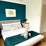 7 Guests House Old Trafford,media City,city Centre, Free Parking *